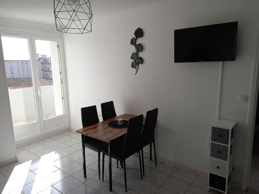 Appart 2/4 Pers Proche Centre Avec Balcon, Parking Narbonne Eksteriør billede