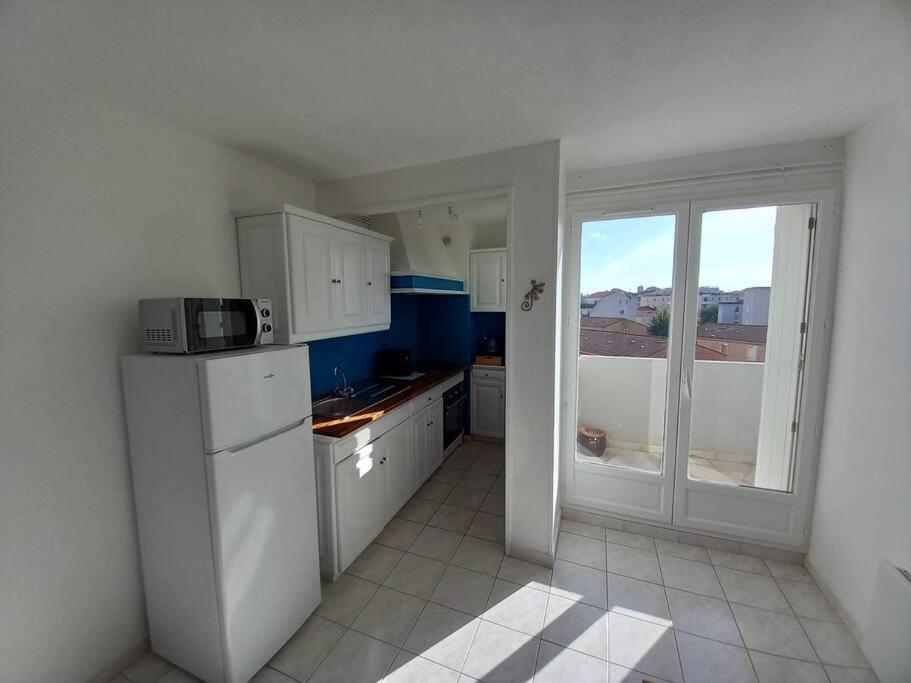 Appart 2/4 Pers Proche Centre Avec Balcon, Parking Narbonne Eksteriør billede